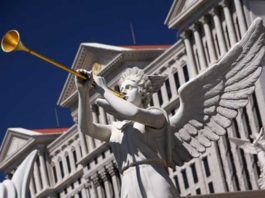 Hanka Takácsová: Říjen 2026 – Čas oslav