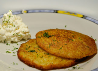 Zdravý receptář: cuketové bramboráky, ranní a obědová šťáva, ředkvičková pomazánka a asijská voňavá polévka