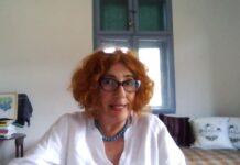 Tatjana Micić: Srpen / August 2026: Shaah maat = konec hry